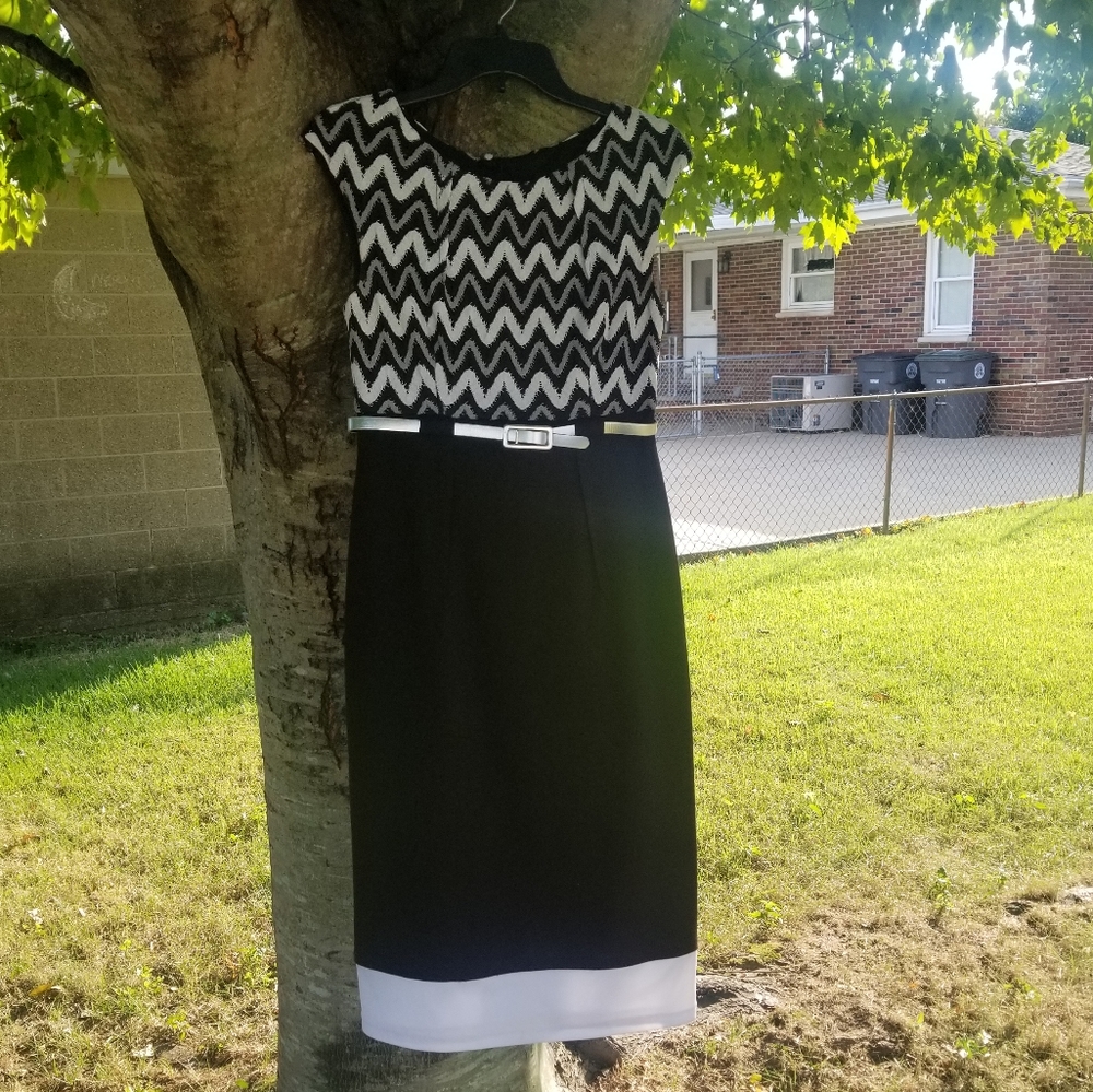 Connected Apparel dress size 6 - Picture 2 of 7